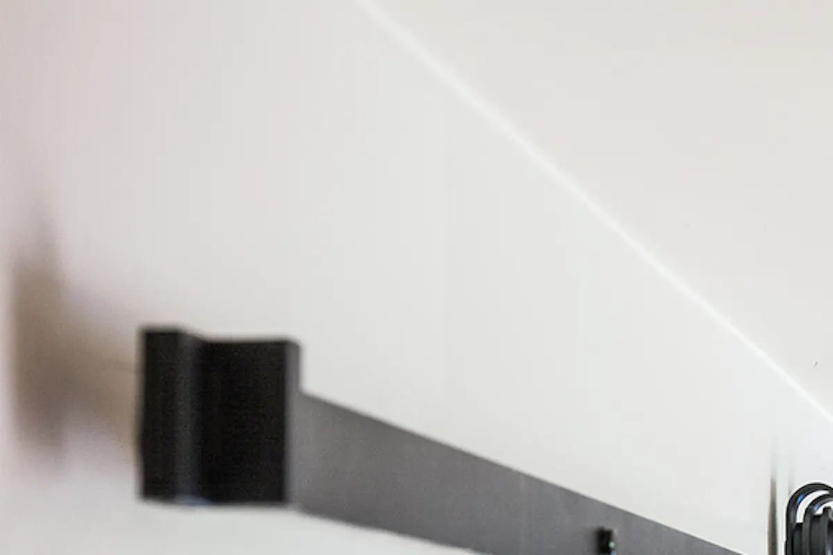 hanger for sliding doors, sliding system 'horseshoe', brick on the wall