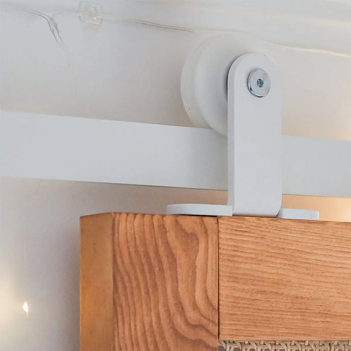 système coulissant blanc pour portes en bois