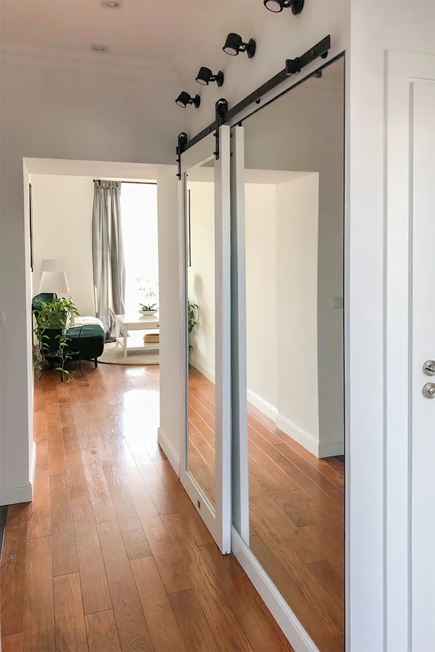 Sliding door with mirror, sliding door made of solid wood, wooden door with mirror, sliding door for wardrobe, mirror in the hallway, large mirror in the hallway, sliding mirror