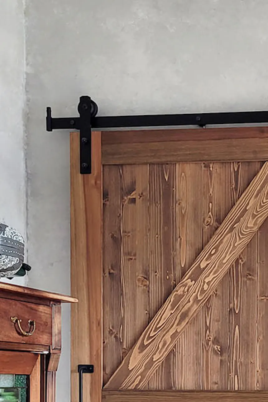portes coulissantes en bois du dressing