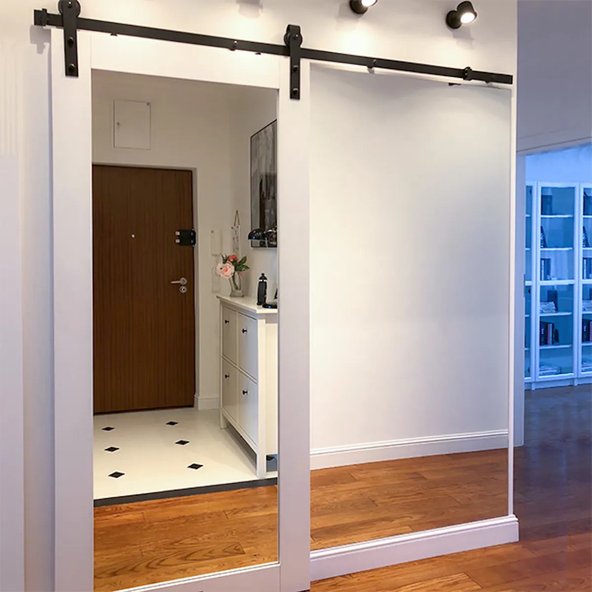 Sliding door with mirror, sliding door made of solid wood, wooden door with mirror, sliding door for wardrobe, mirror in the hallway, large mirror in the hallway, sliding mirror