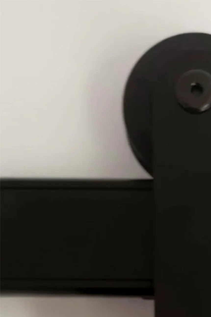 système coulissant noir pour portes en bois