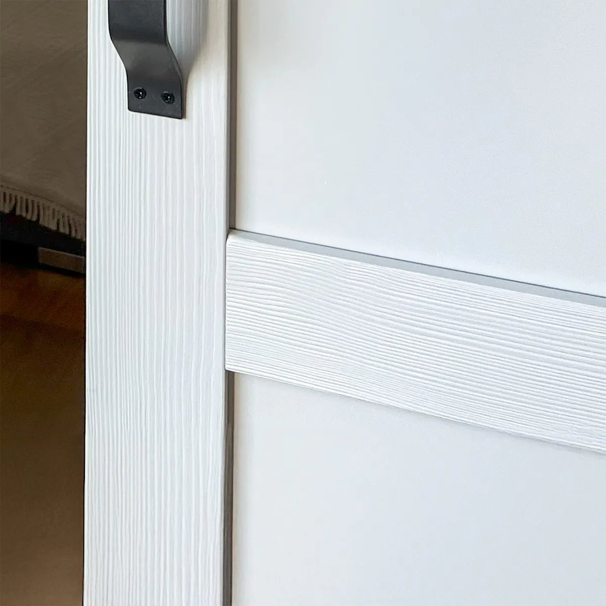 portes en bois brossé profond, couleur gris