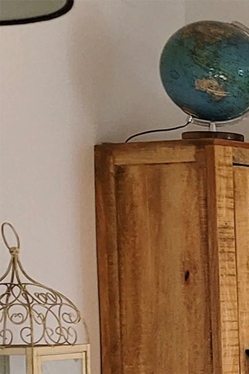 vitrine en bois vitrée de style vintage