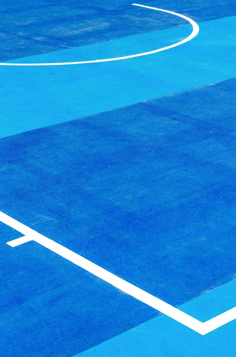 Basketball court in the 13th district of Paris - playground Charles Moureau Paris, Terrain de basket dans le 13e arrondissement de Paris - Basket Paris 13 