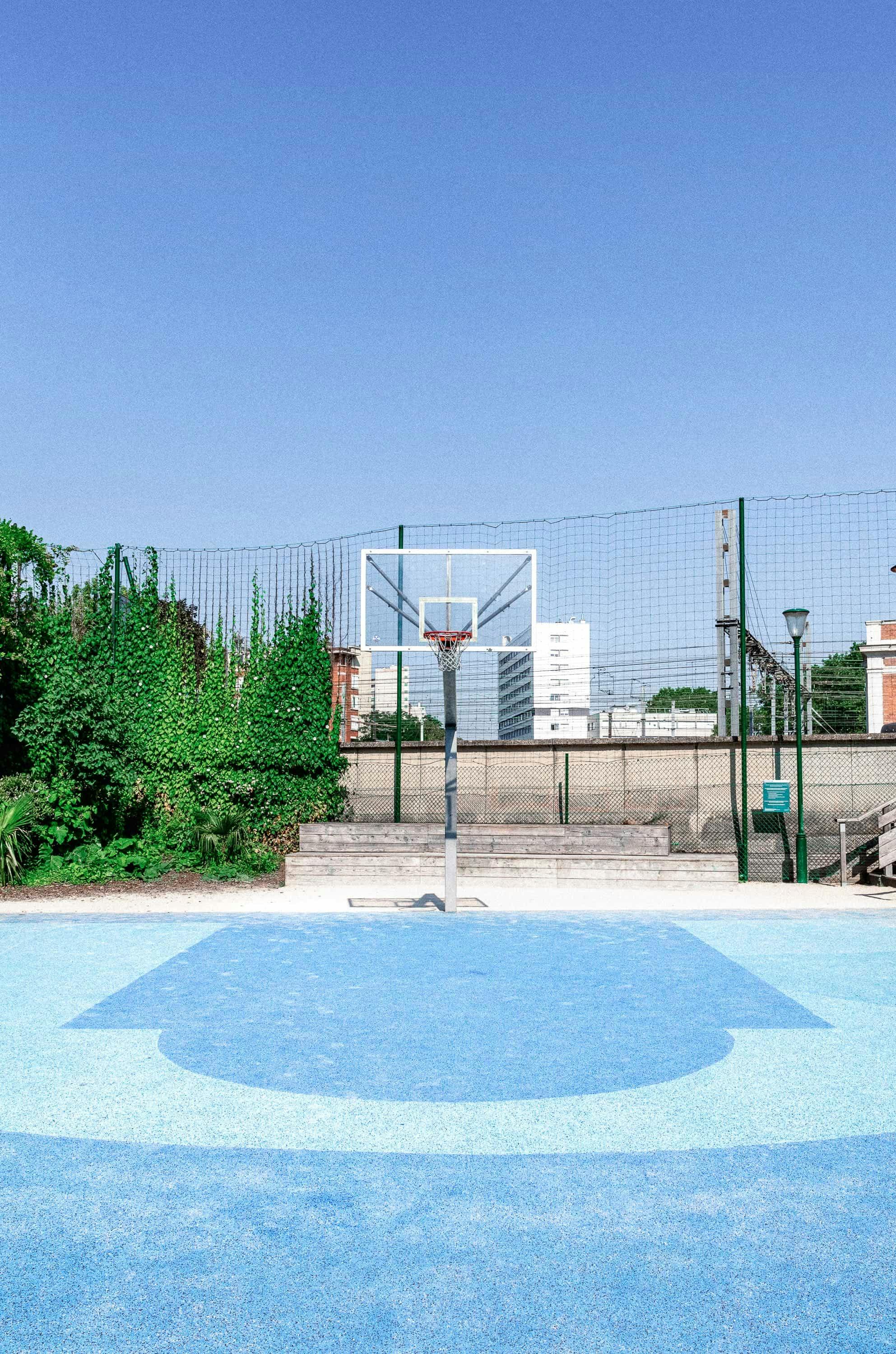 Porte de Vanves basketball playground in Paris 14
