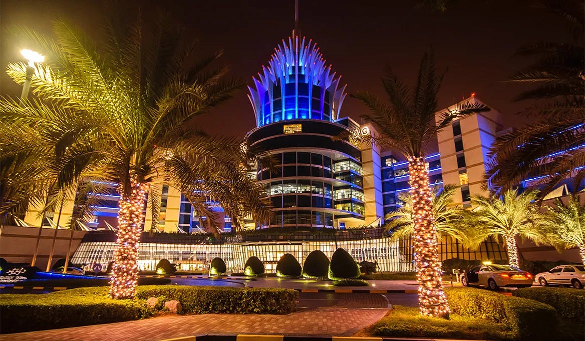 Nearby Attractions: Dubai Frame and Beyond