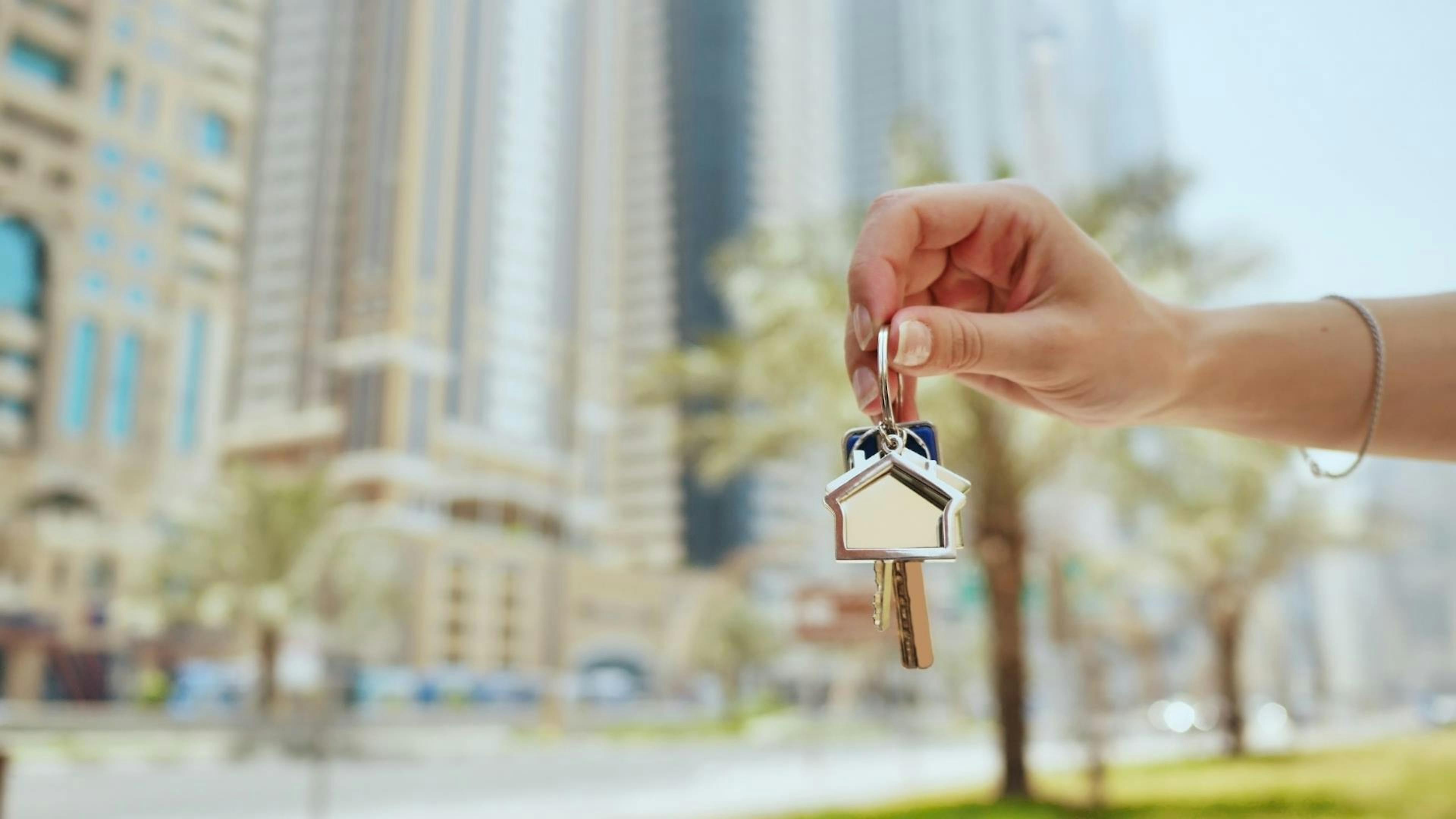 Can Buy Property in Dubai