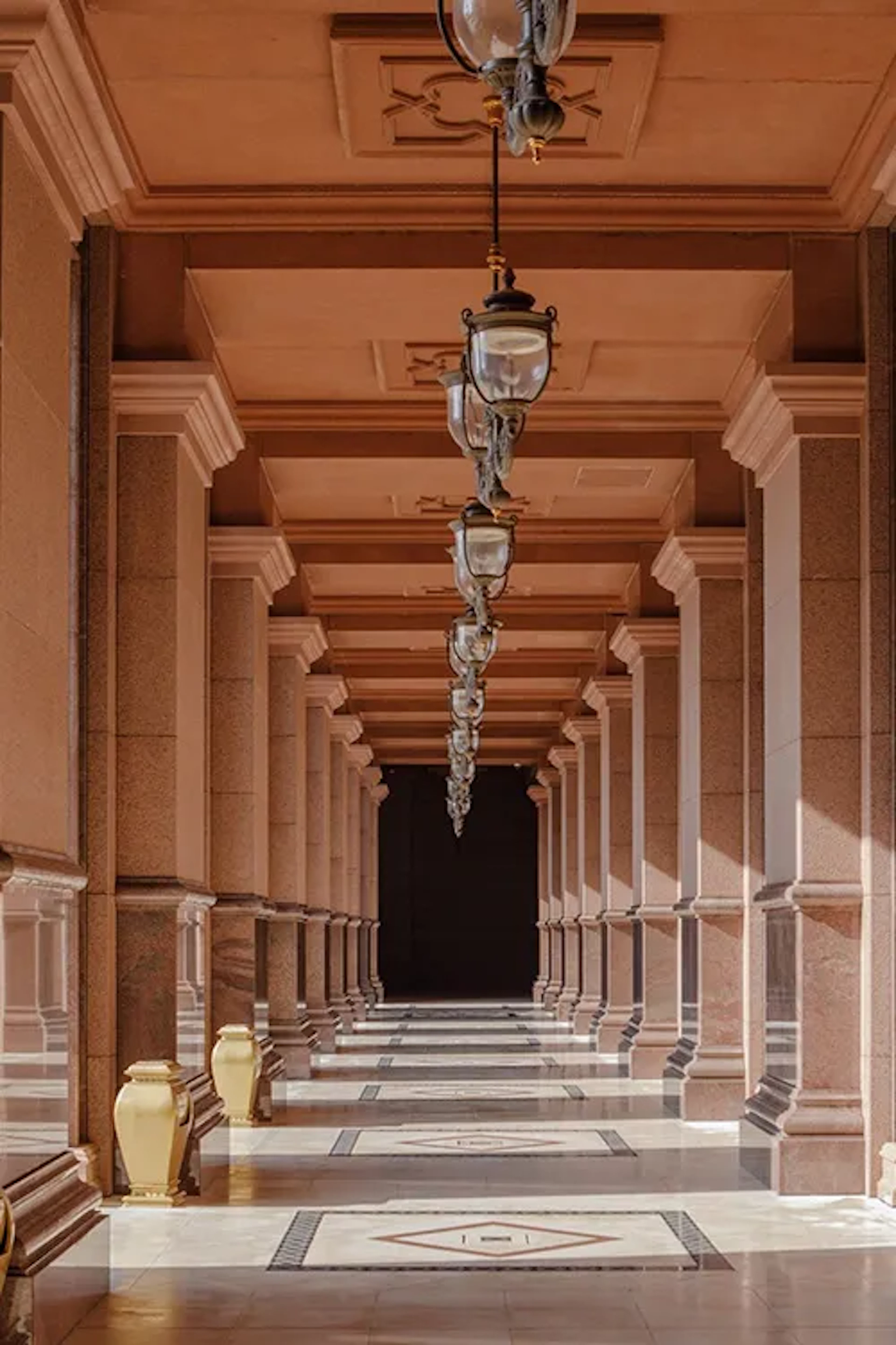 Sea Palace Abu Dhabi: Best Time to Visit