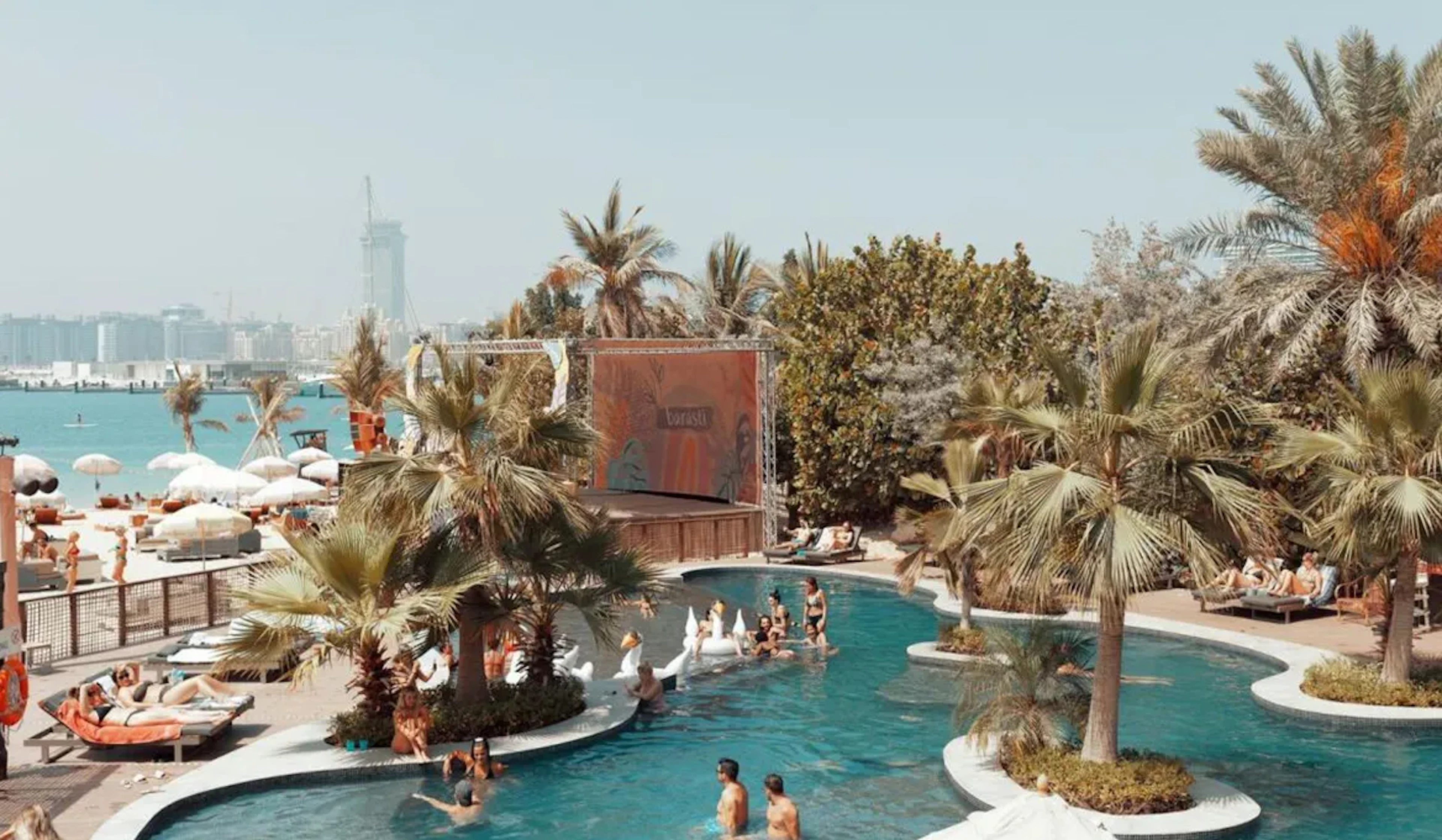 The Best Beach Clubs in Dubai for the Ultimate Beach Experience