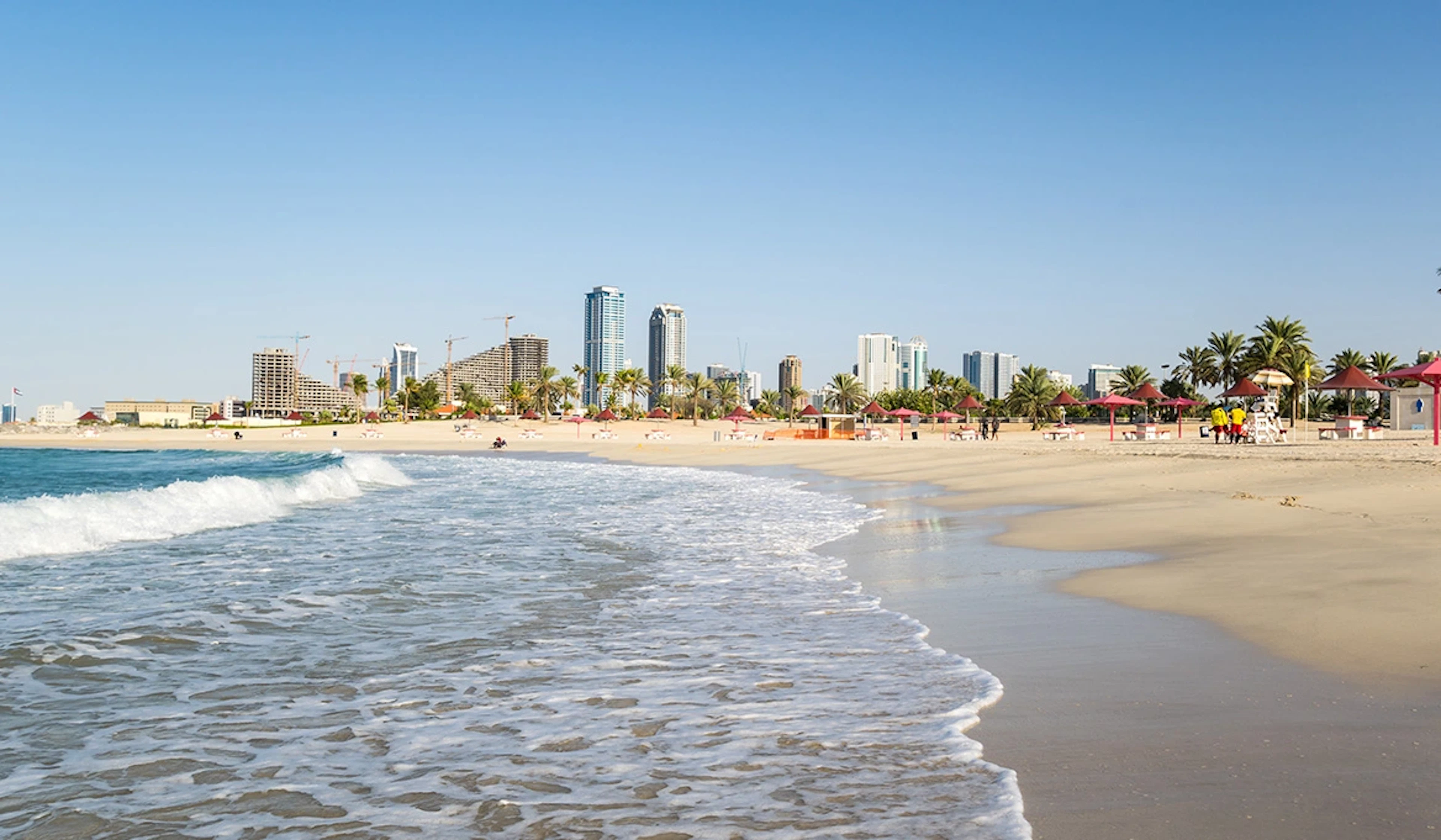 Al Mamzar Beach Park: Perfect for Relaxing Weekends