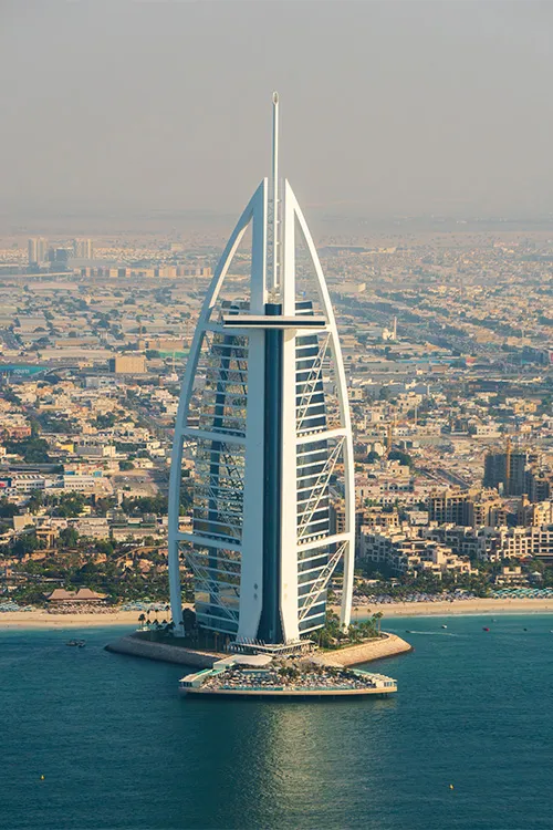 From Ancient Roots to Modern Wonders: The Evolution of UAE Architecture and Design
