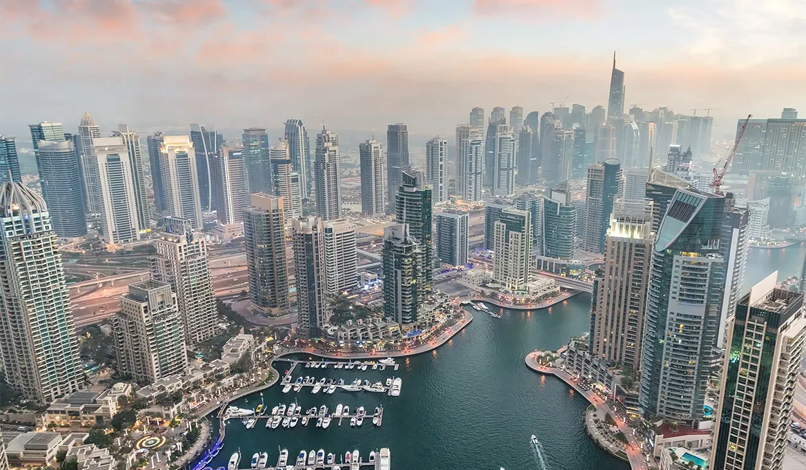 Dubai Marina Real Estate: Why It's a Hot Investment in 2024