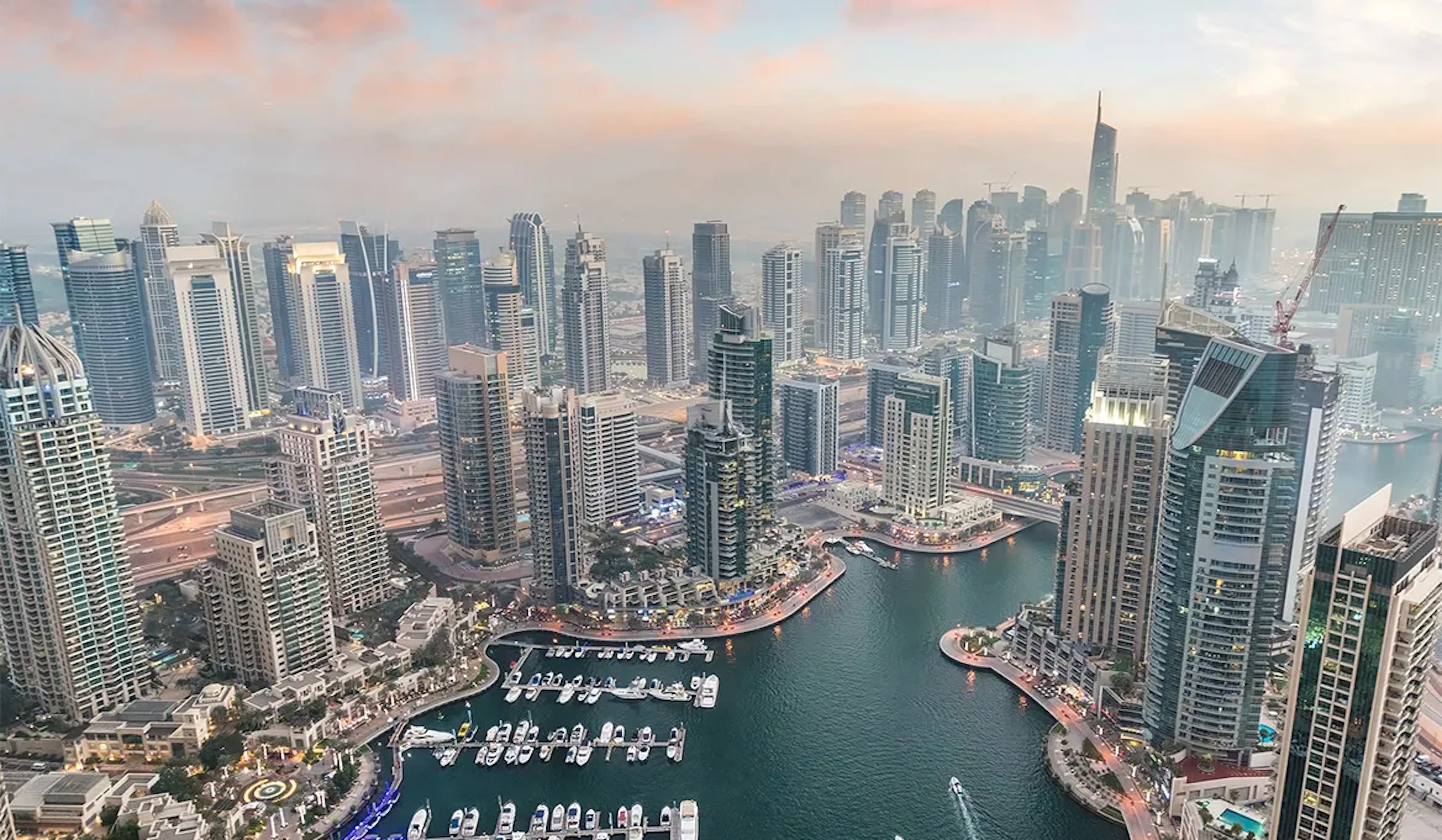 Dubai Marina Real Estate: Why It's a Hot Investment in 2024