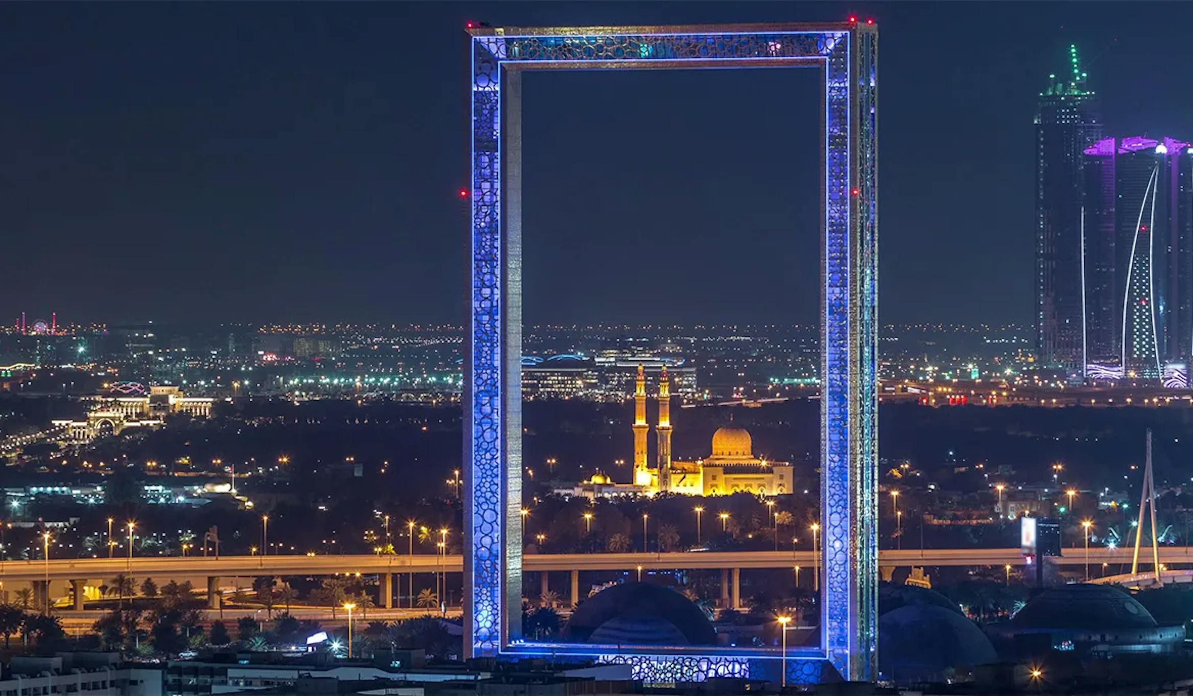 The Dubai Frame at Night: An Illuminated Spectacle