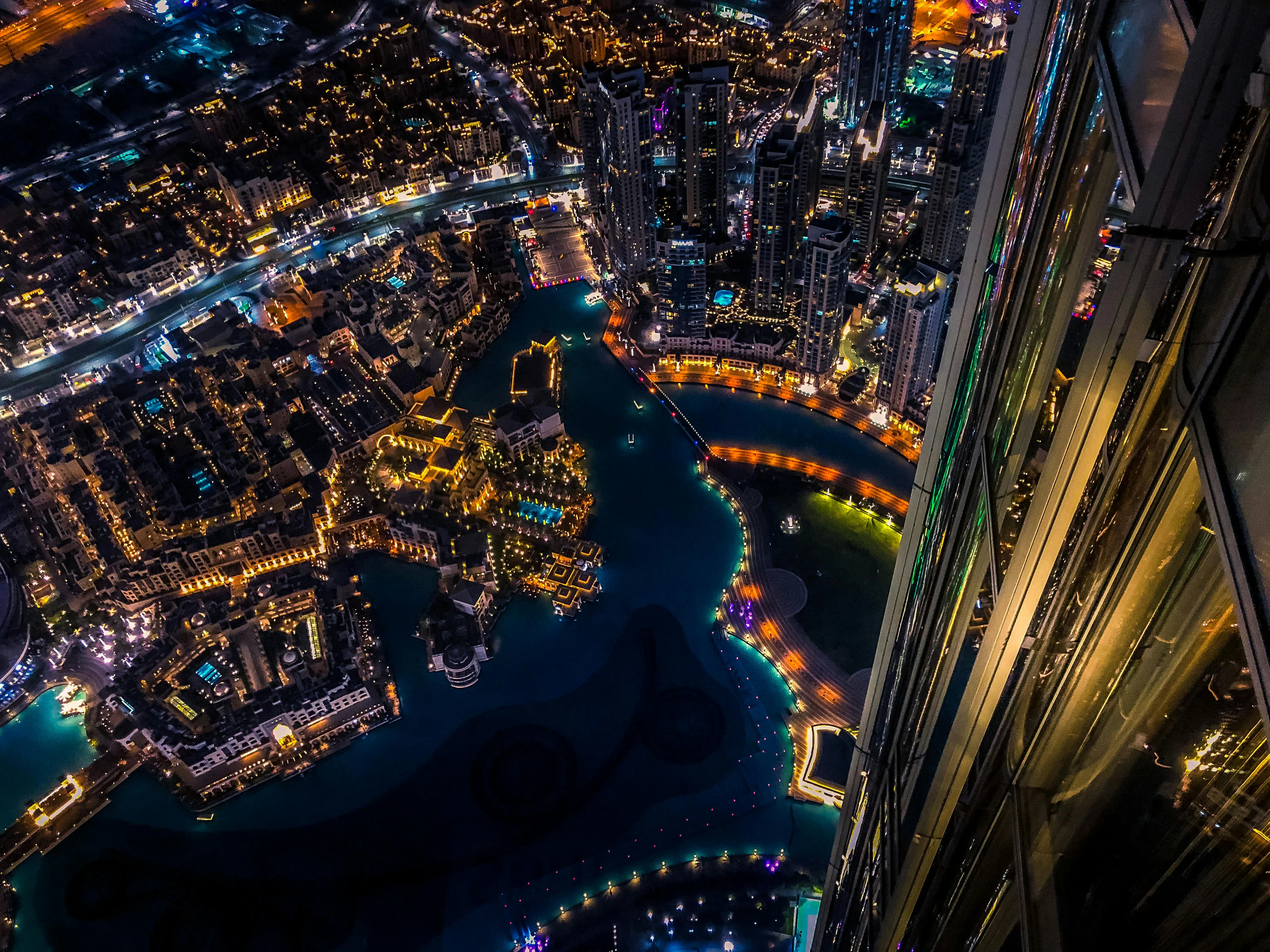 ROI Comparison: Buying off plan property in dubai vs Secondary Market in Dubai