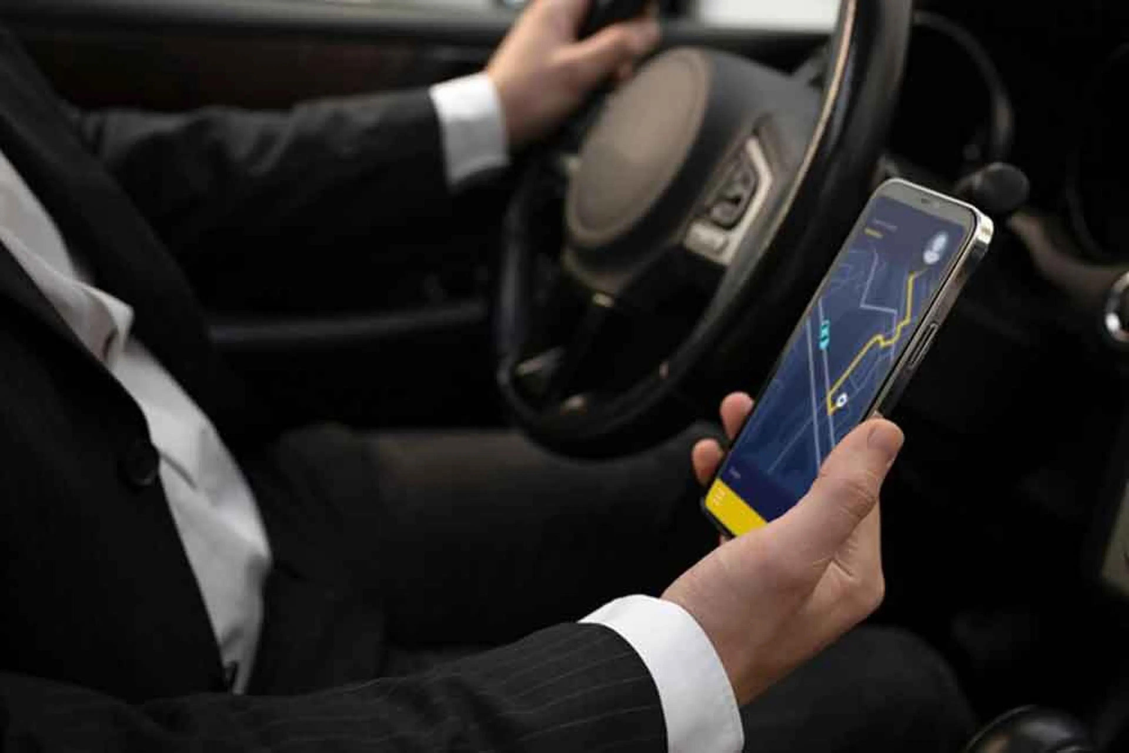 Which Dubai Taxi App Should You Use