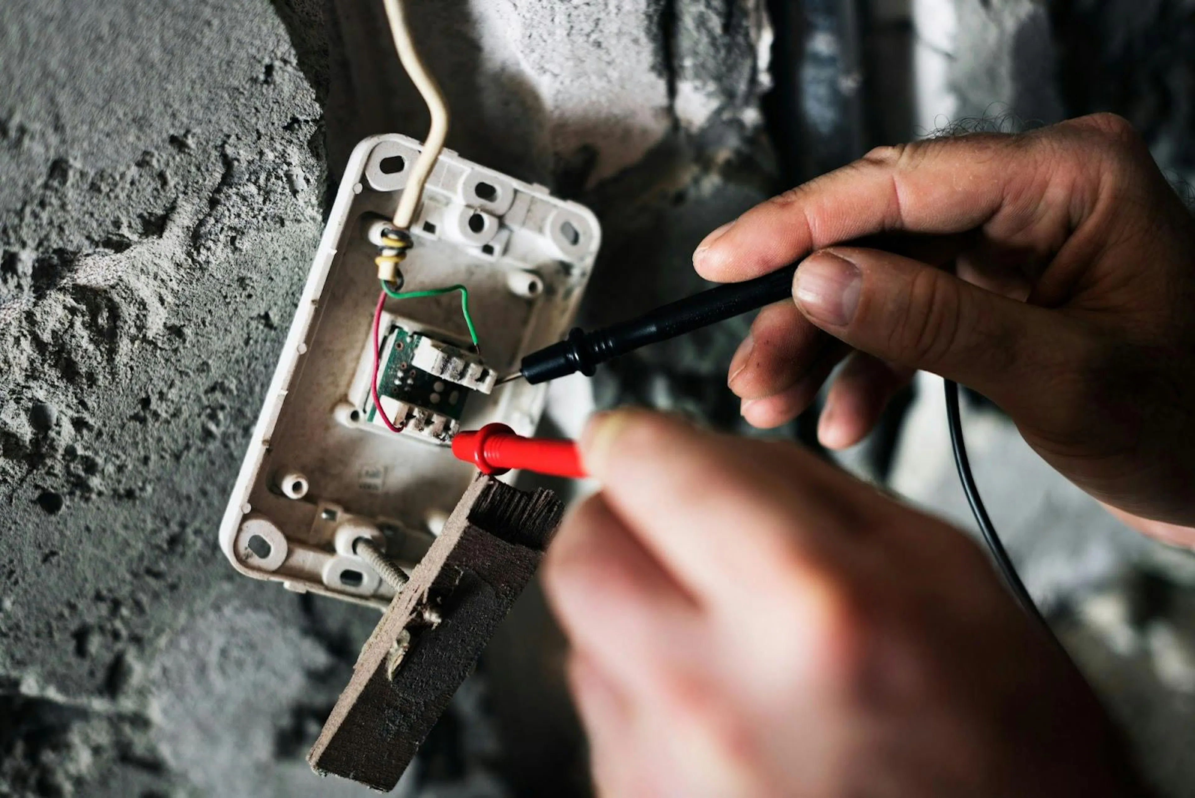 diagnose an electrical fault