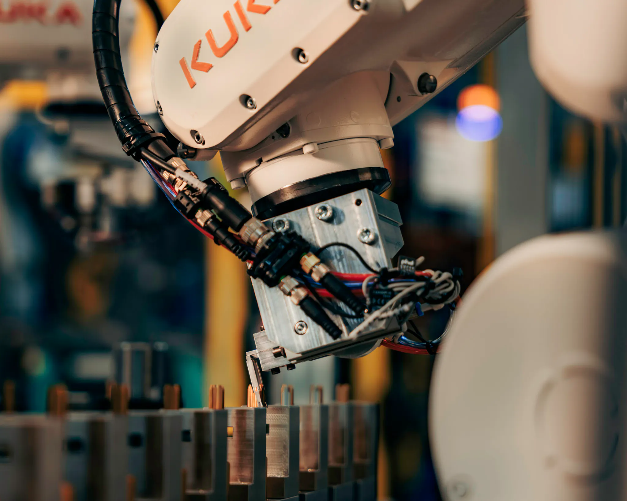 A white KUKA robot