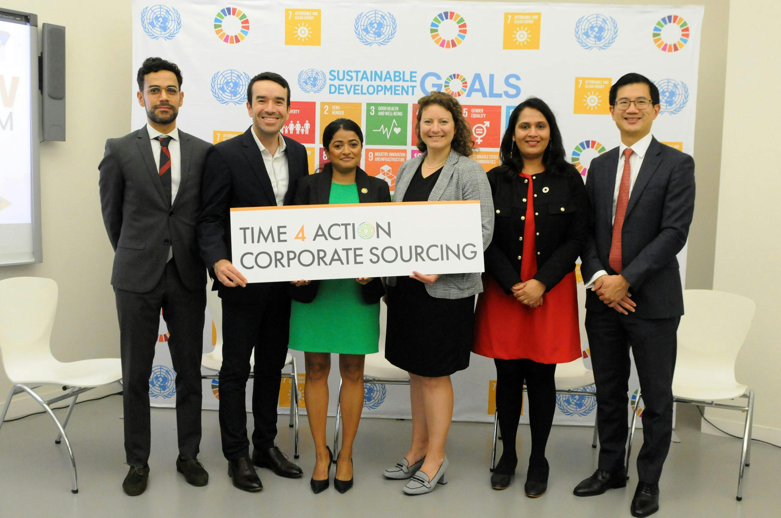 Group photo of the session on Ambition to Action - ENERGY NOW SDG7 Action Forum 2024. 