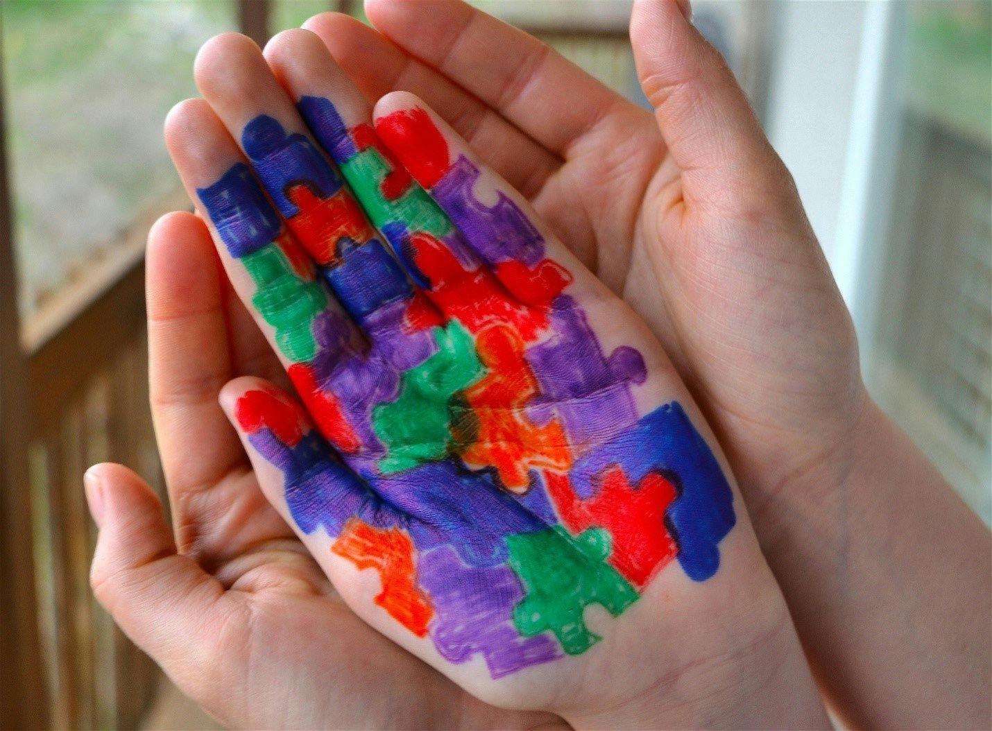 puzzle-drawn-on-hand