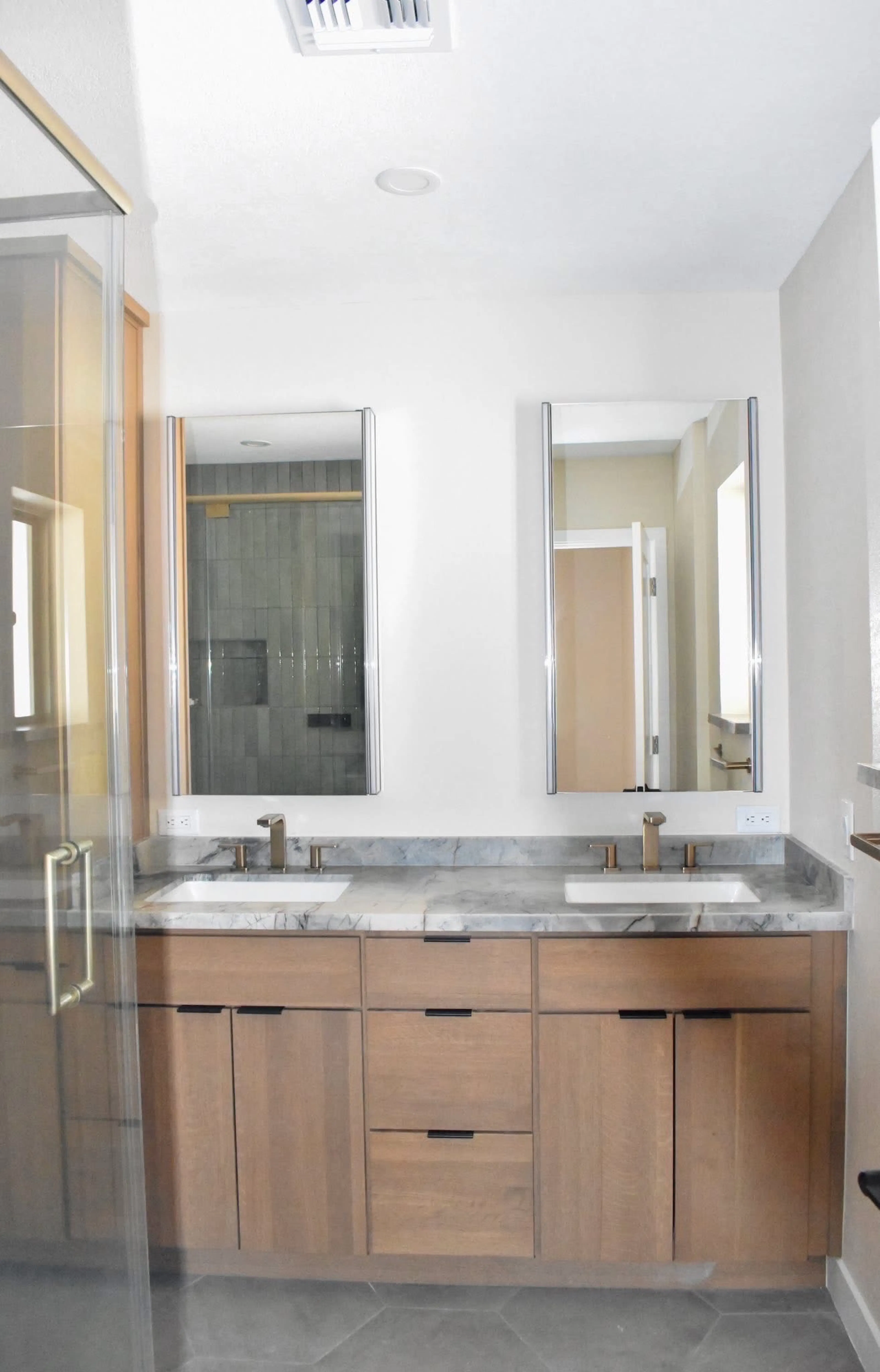 Elements 48 bathroom remodeling project photograph.