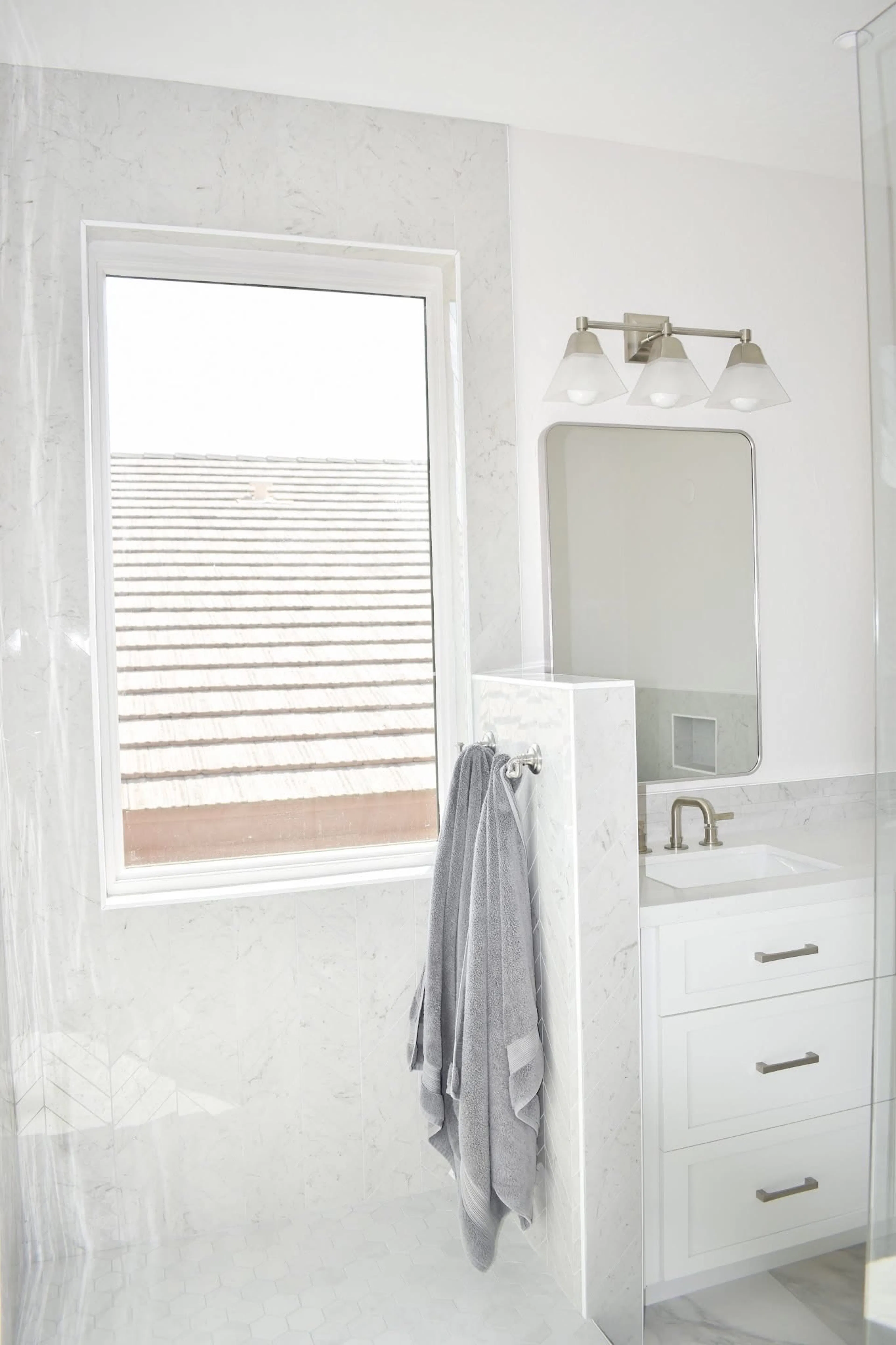Elements 48 bathroom remodeling project photograph.