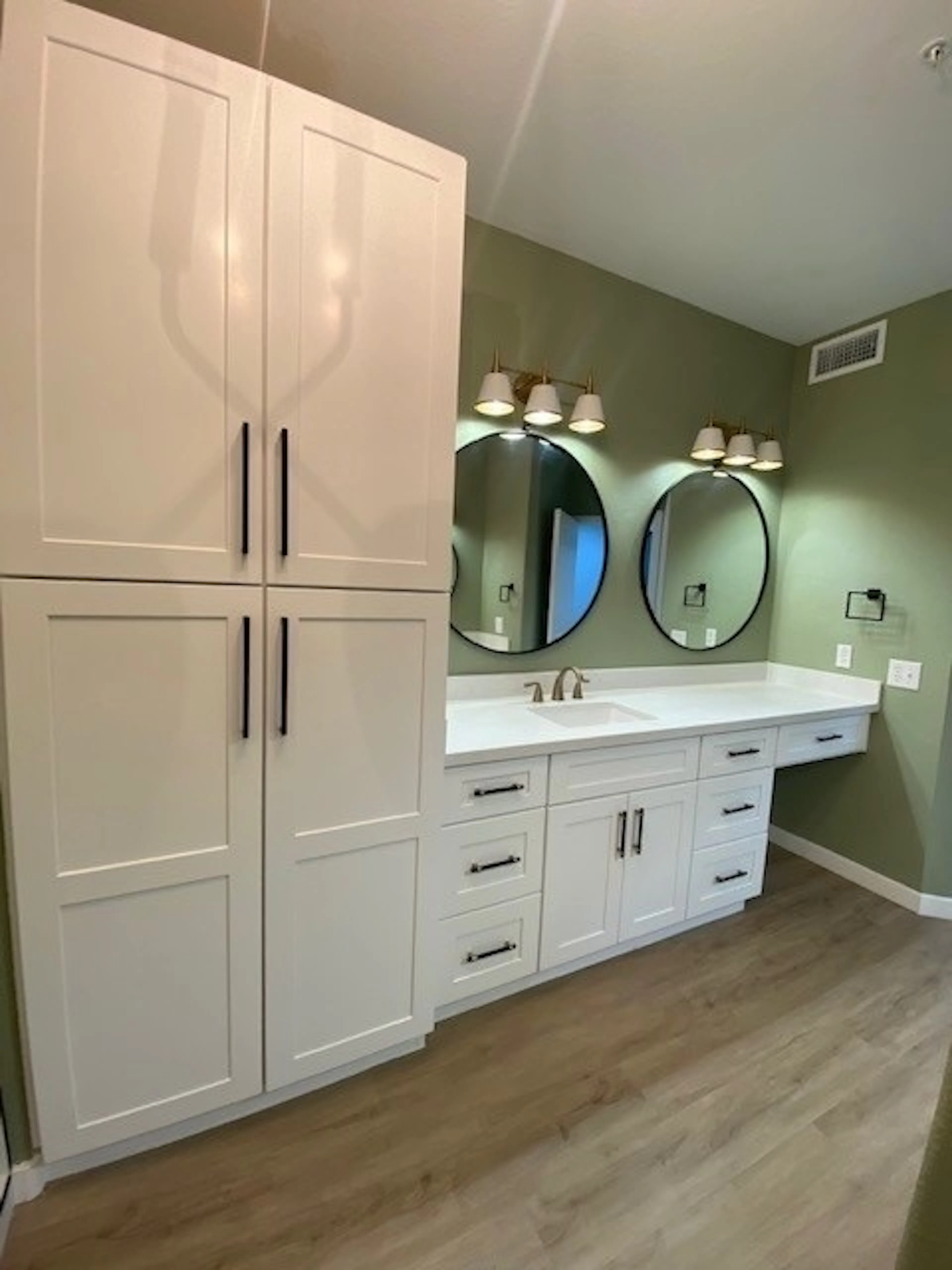 Elements 48 bathroom remodeling project photograph.