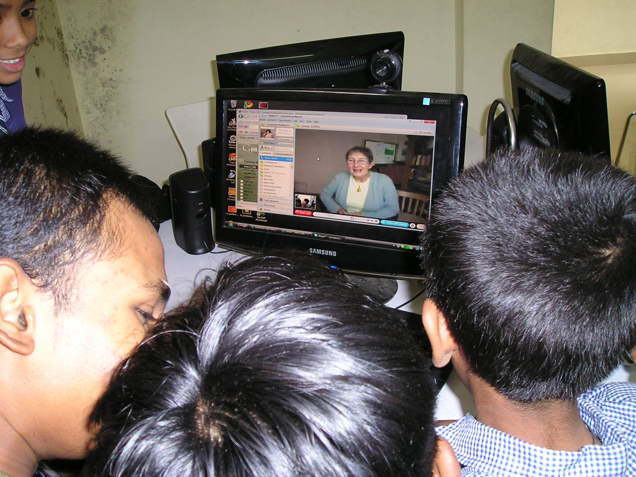 Remote Learning with granny and children