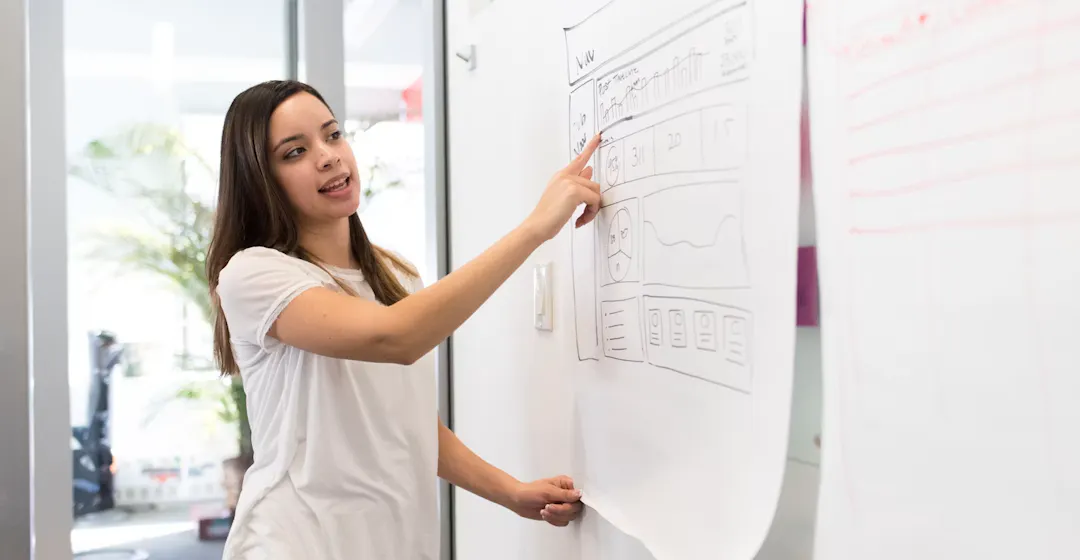 How to Scale Learning With Internal Experts as Course Creators
