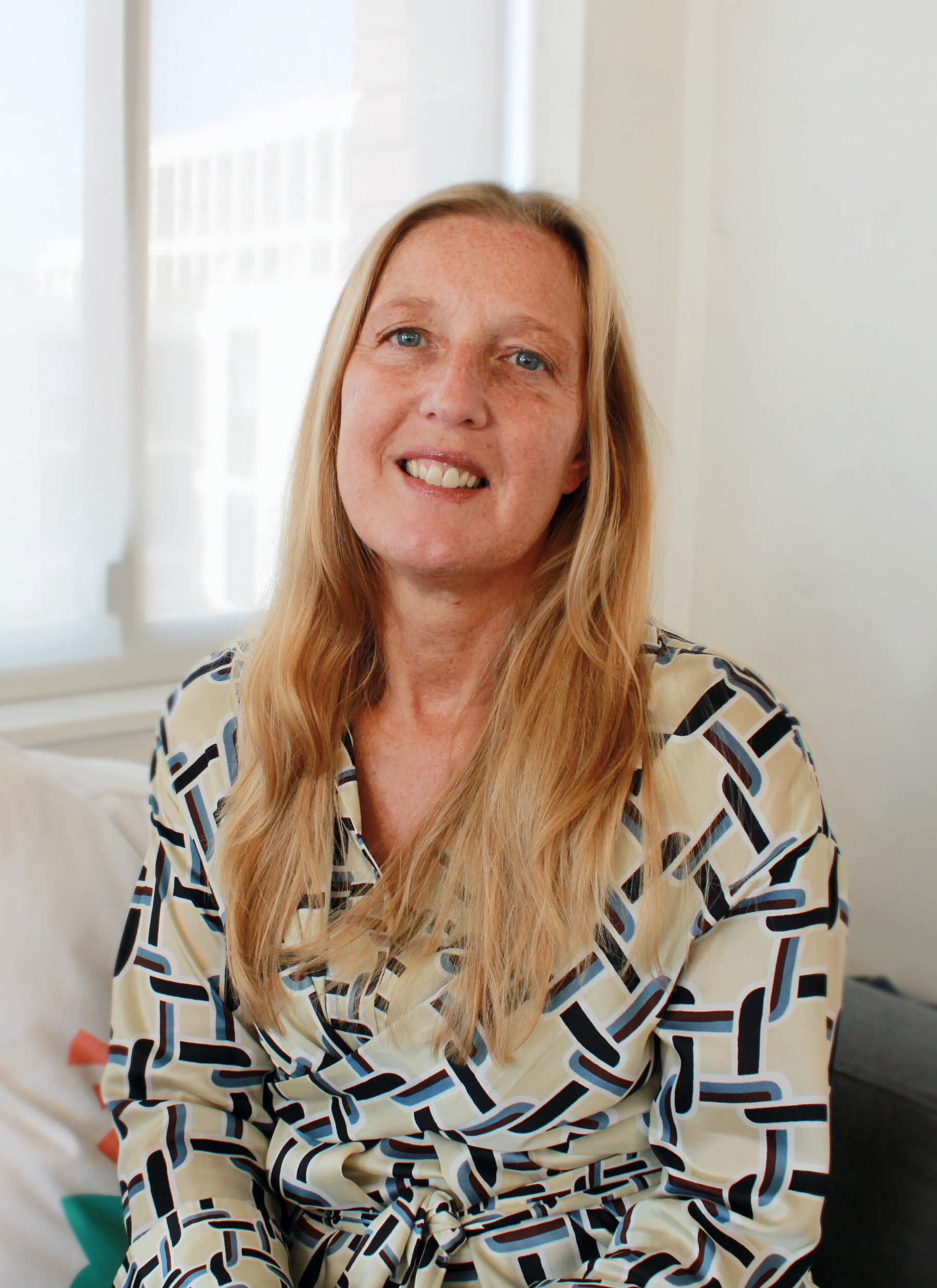 Tracey Elvin - Headshot