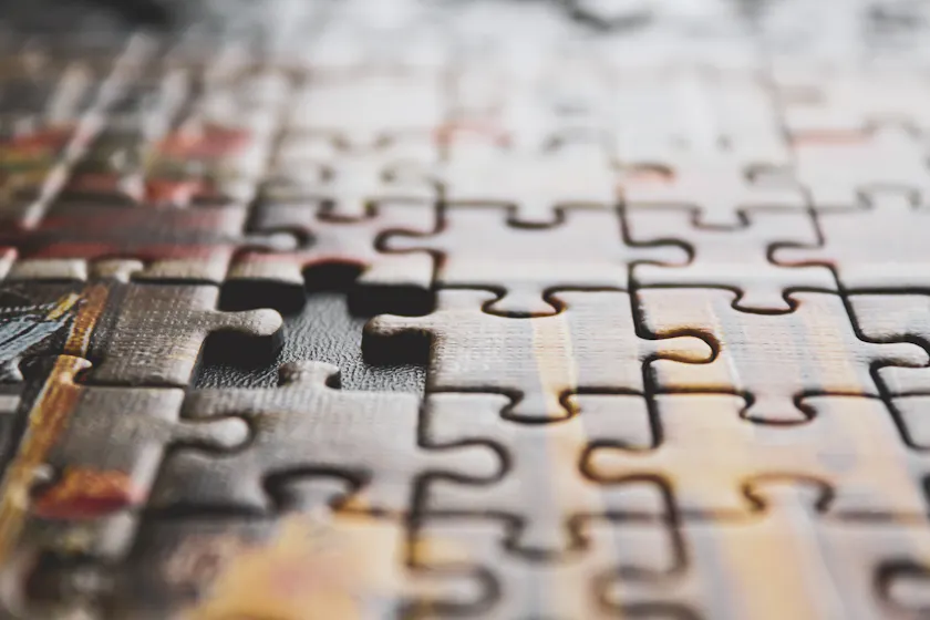 So einfach wie ein Puzzle bauen: LMS-Projekt umsetzen mit kostenloser Checkliste