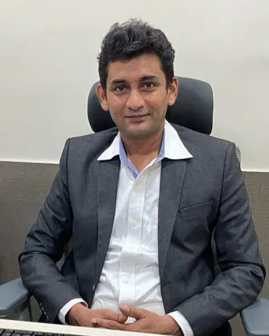 Ashutosh Saraf, Advocate