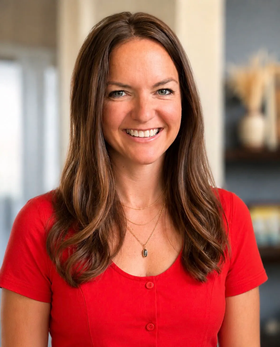 Alyssa Mikulec PT, DPT smiling in a professional portrait