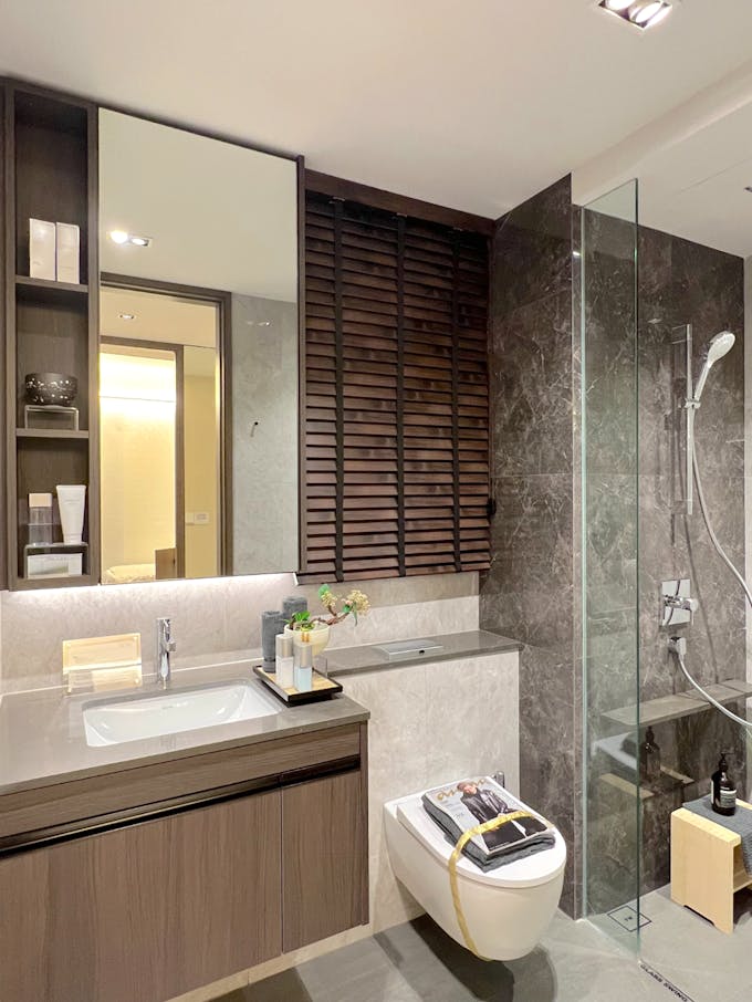 tembusu grand 3 bedroom study shared bathroom