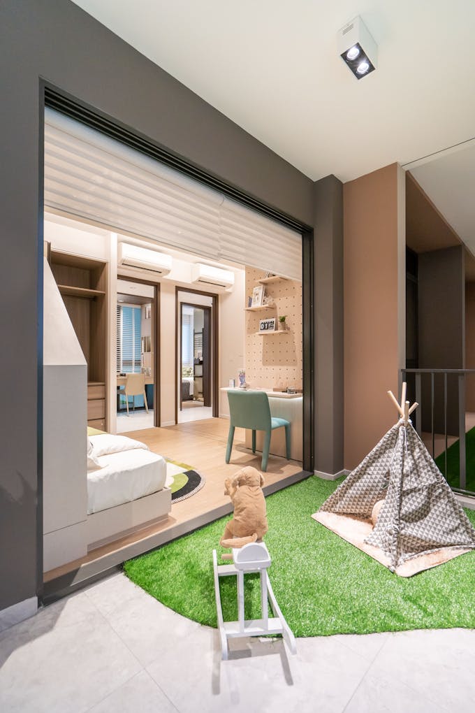 tenet ec 4 bedroom balcony