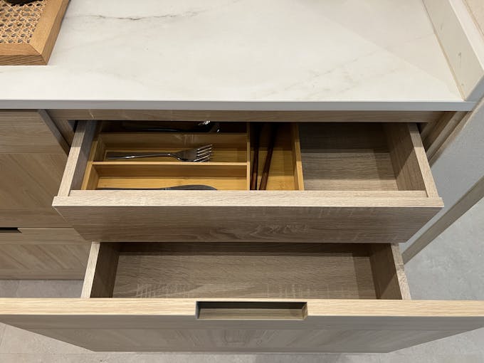 atlassia kitchen drawers