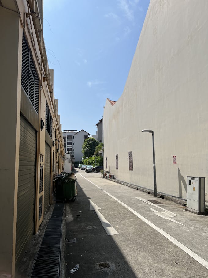 atlassia service road