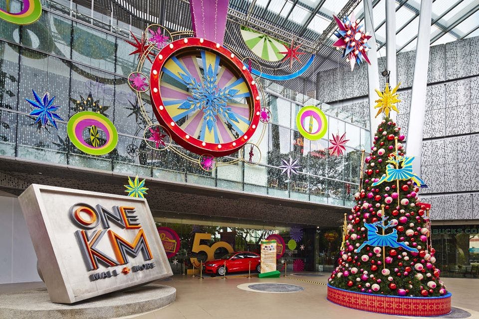 Get ready to be spoilt for choices as Parc Esta is surrounded by a handful of shopping malls.