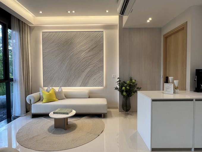 living and dining area with back door enchante