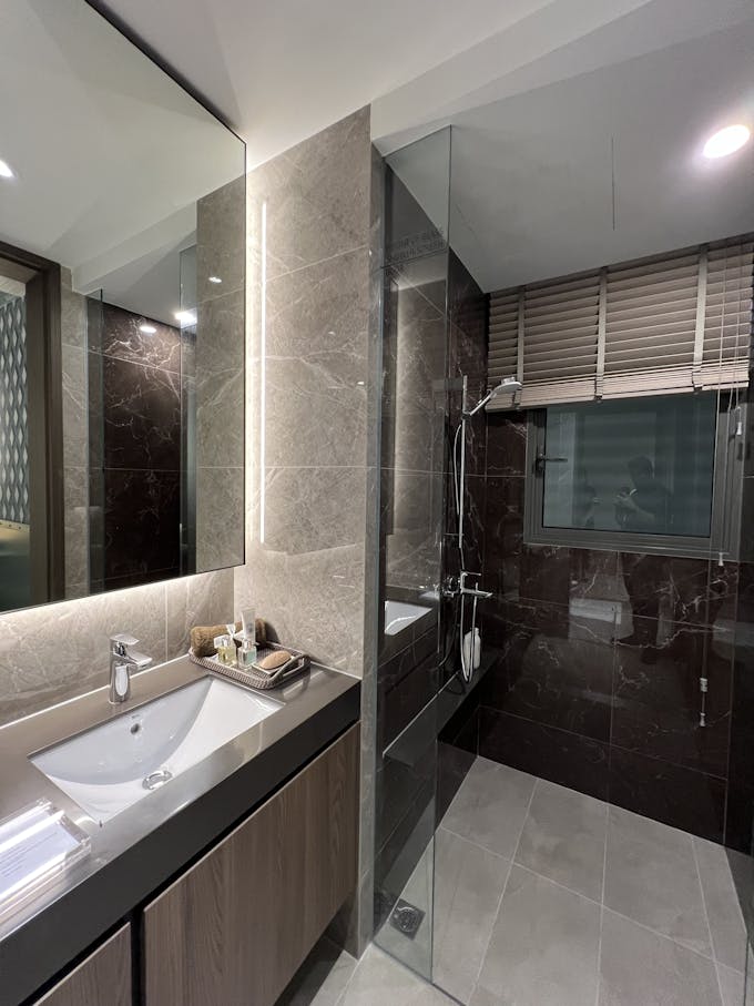 amo residence 4 bedroom bathroom