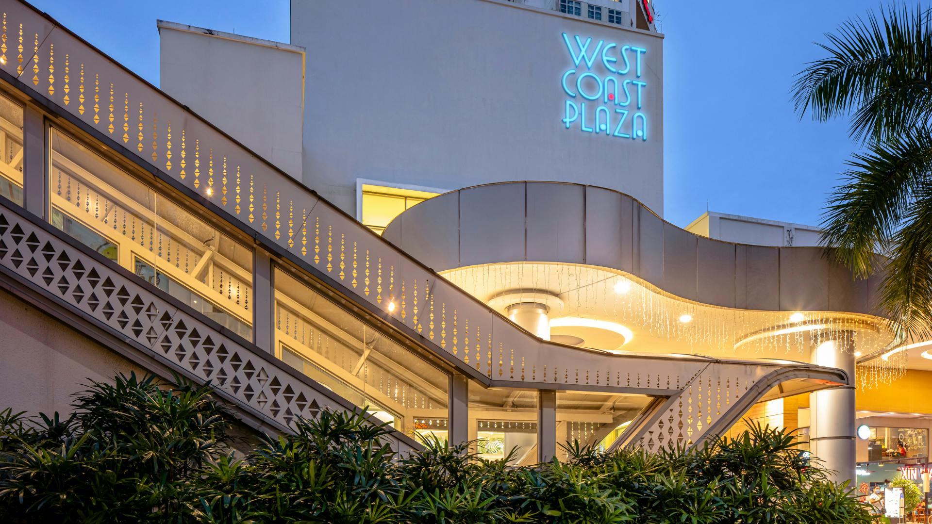West Coast Plaza