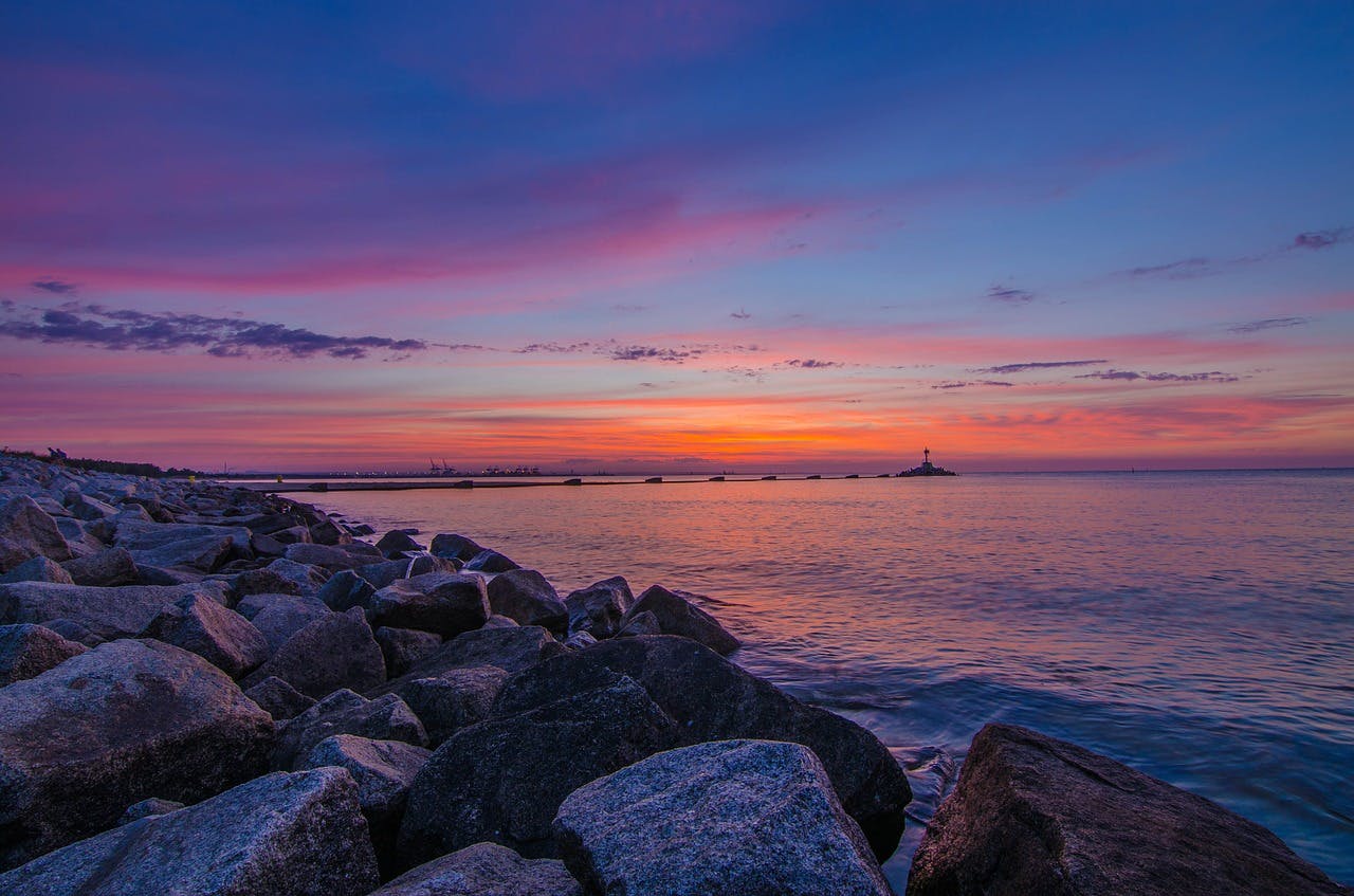 Waterfront towns afford their residents breathtaking views.