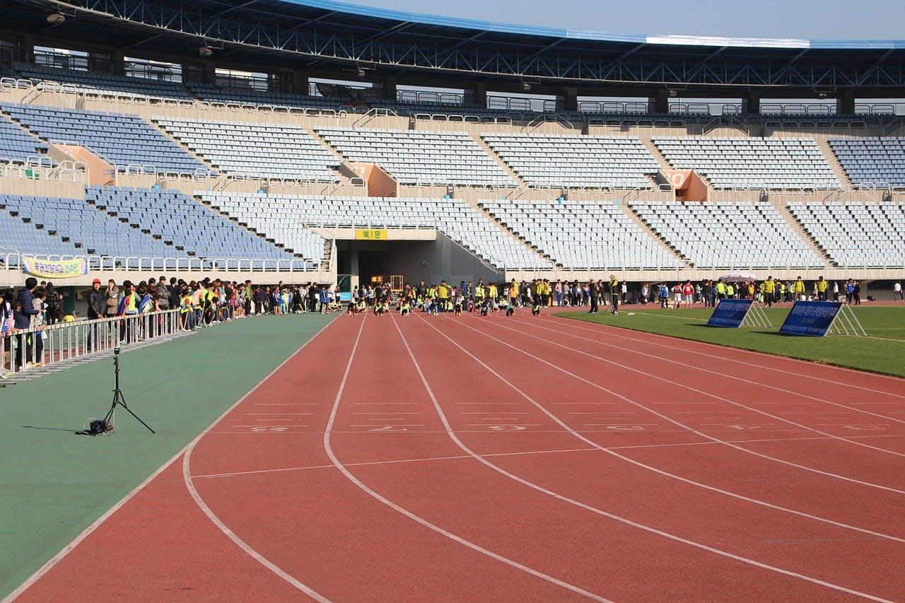 Running track in a sports stadium