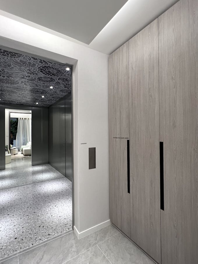 the lakegarden residences private foyer