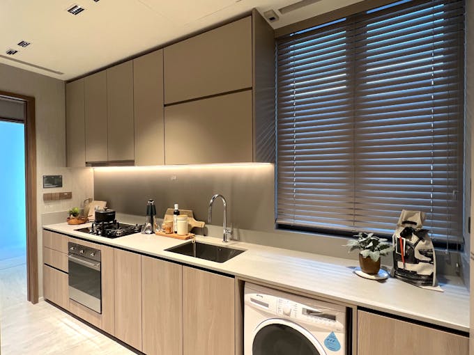 the reserve residences 3 bedroom creekside kitchen