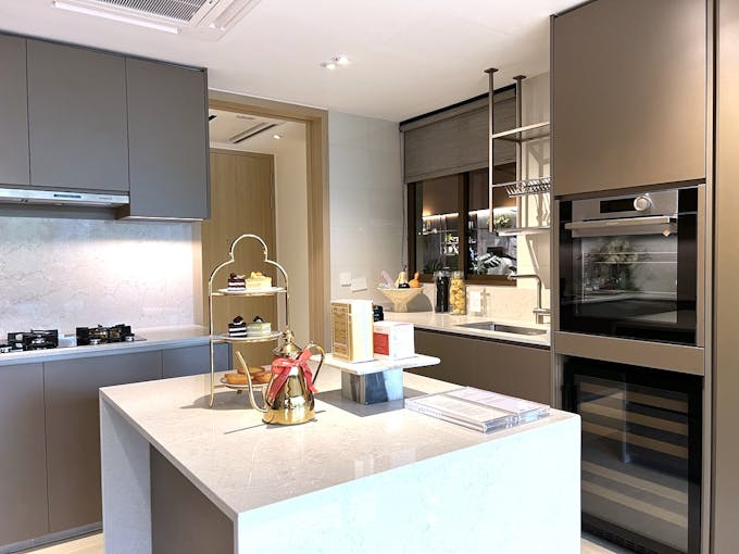 pinetree hill 5 bedroom kitchen