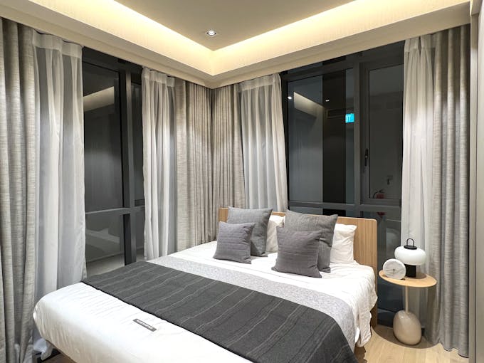 hill house master bedroom
