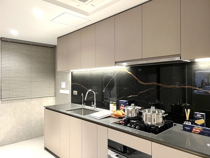 grand dunman 5 bedroom yard
