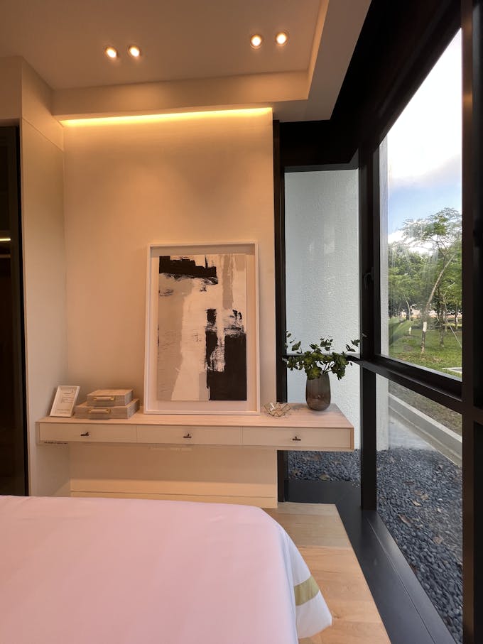 enchante master bedroom windows